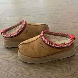 UGG Tazz Platform Slippers